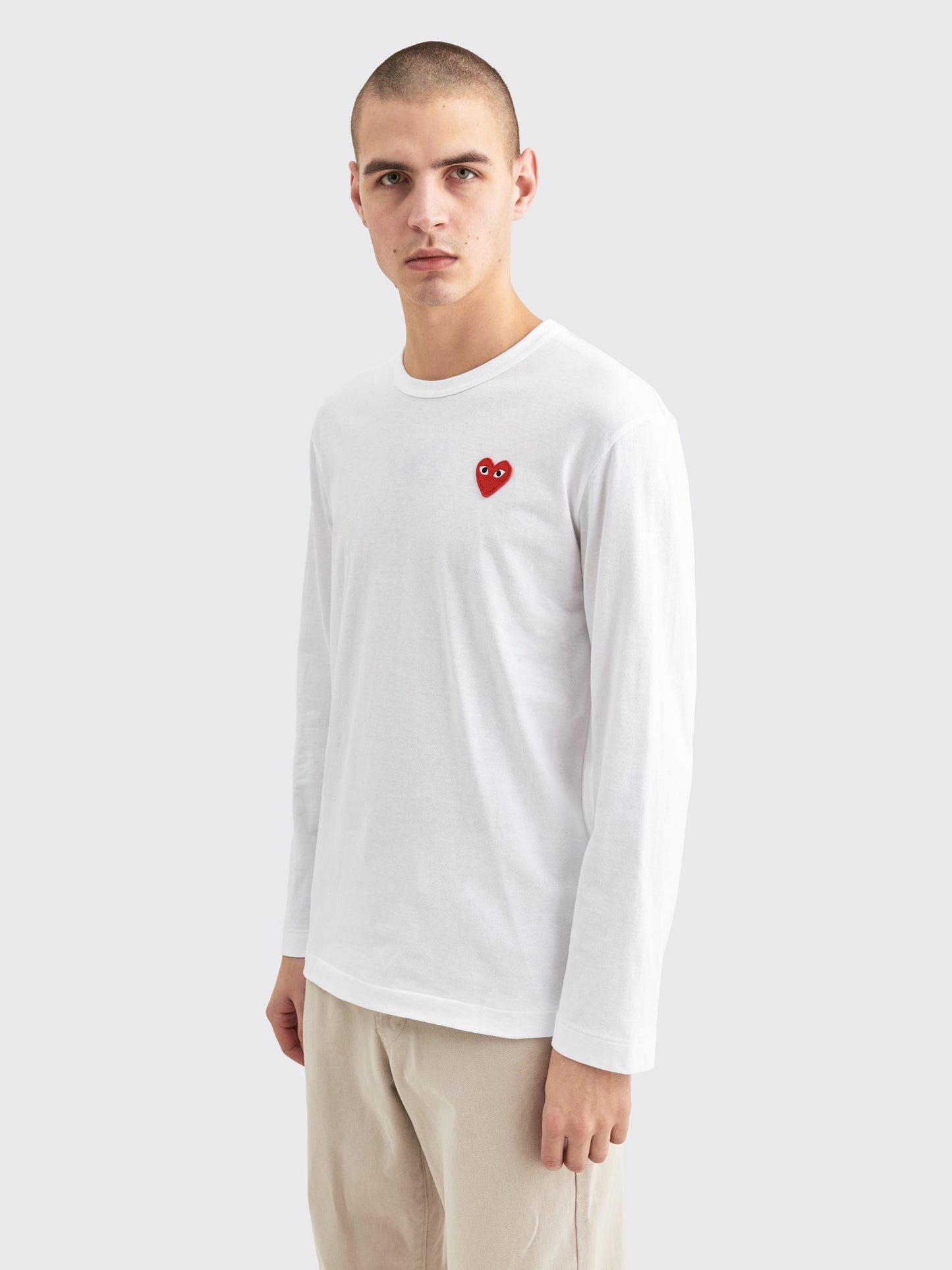 CAMISETA LONG SLEEVE COMME DES GARÇONS PLAY WHITE RED LOGO