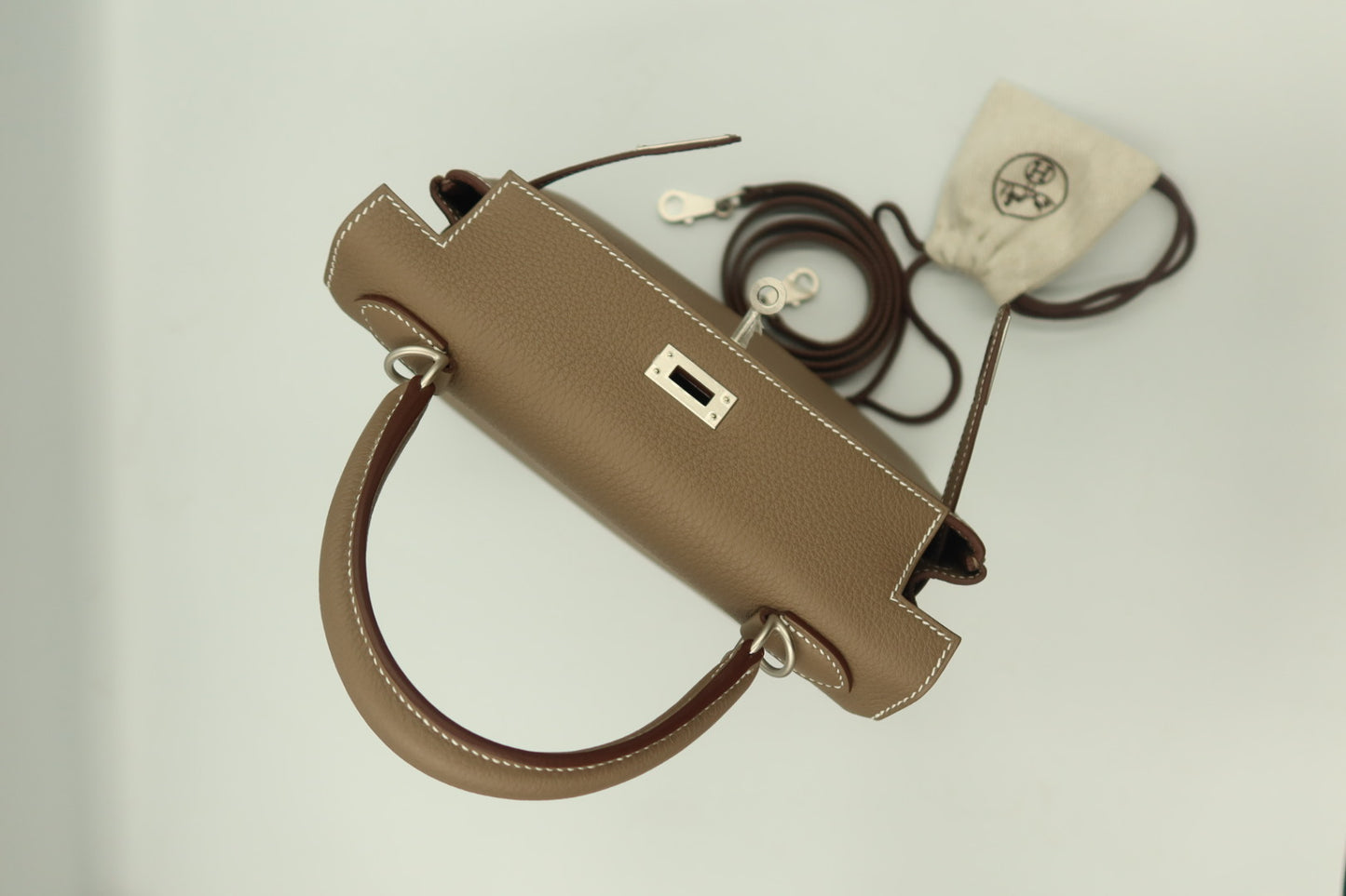 KELLY 25 RETOURNE IN ETOUPE TOGO LEATHER PHW HERMES