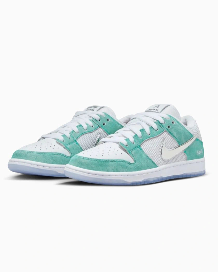 Nike SB Dunk Low April