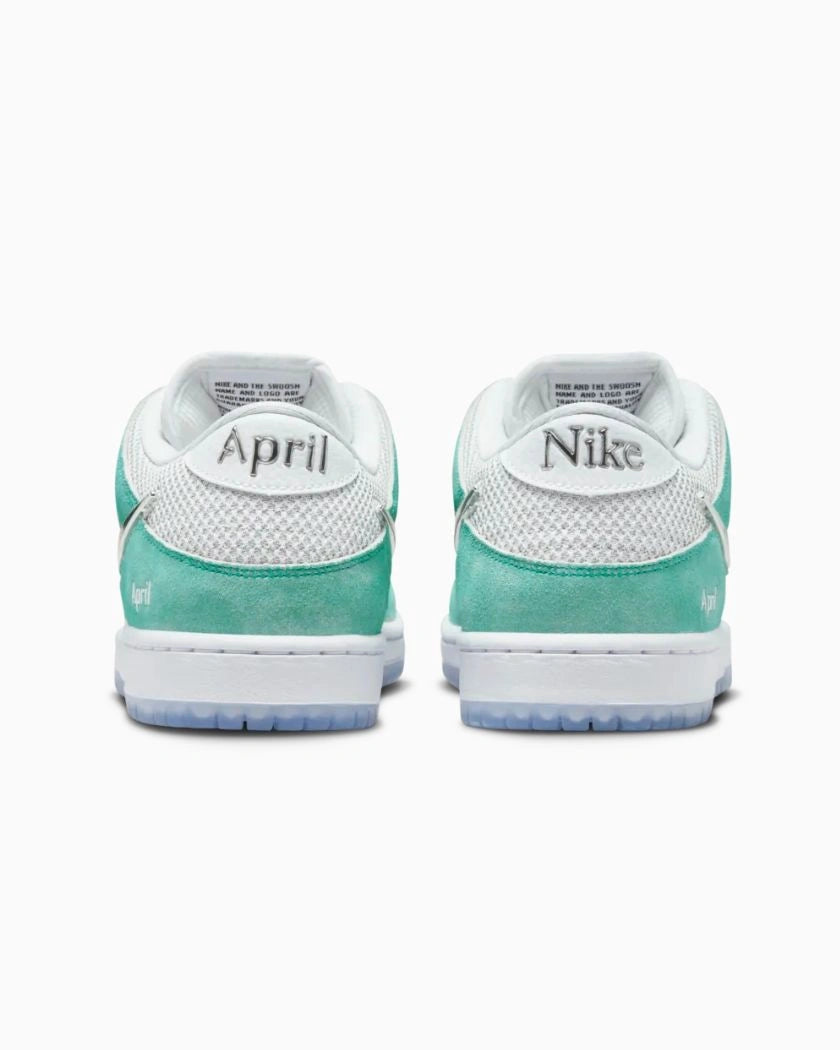 Nike SB Dunk Low April